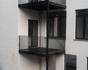 Bengelen Plons Eentonig Zwevende terrassen (metaal) Antwerpen - offerte stalen zwevend terras