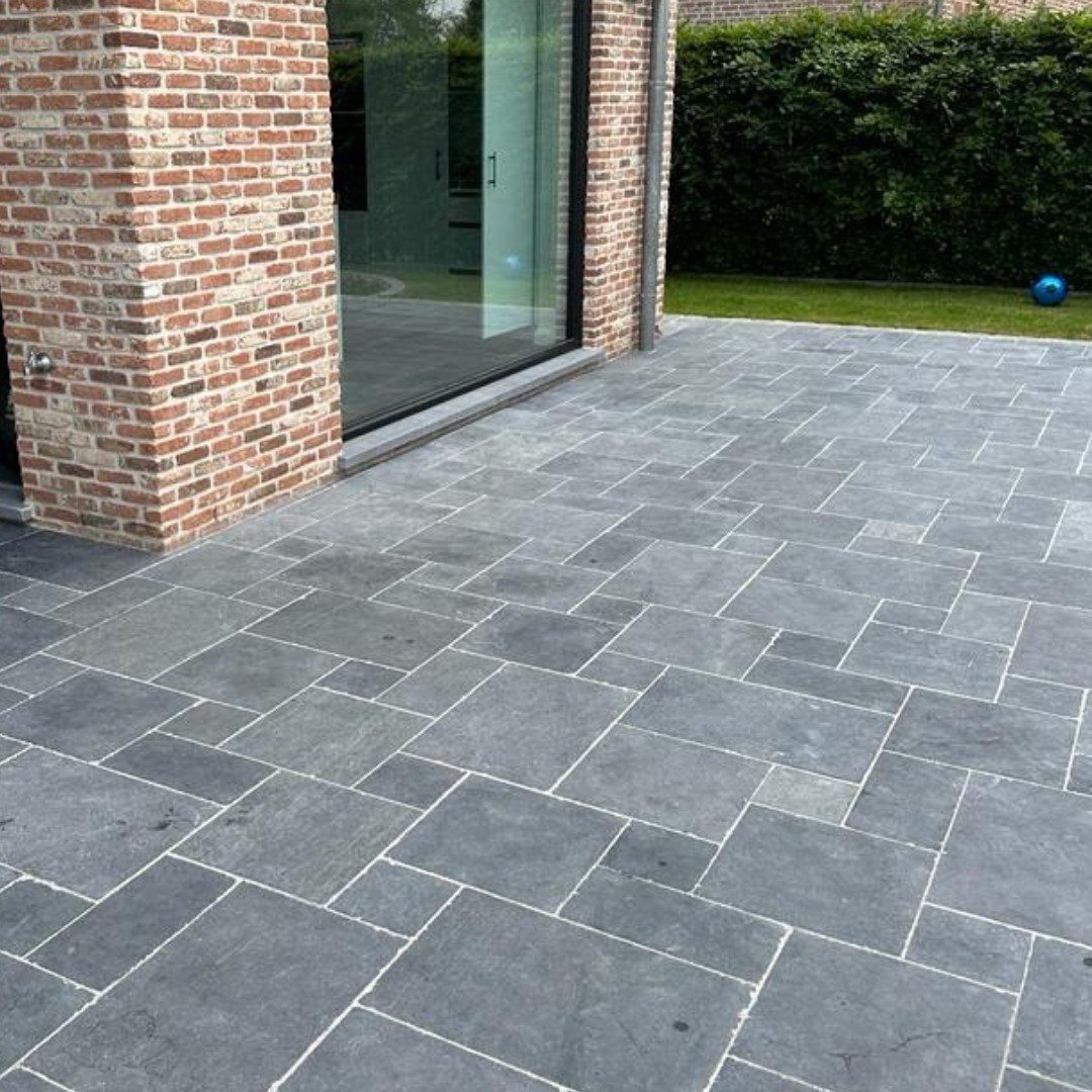 De beste tegels voor je terras: dikte en materiaalkeuze
